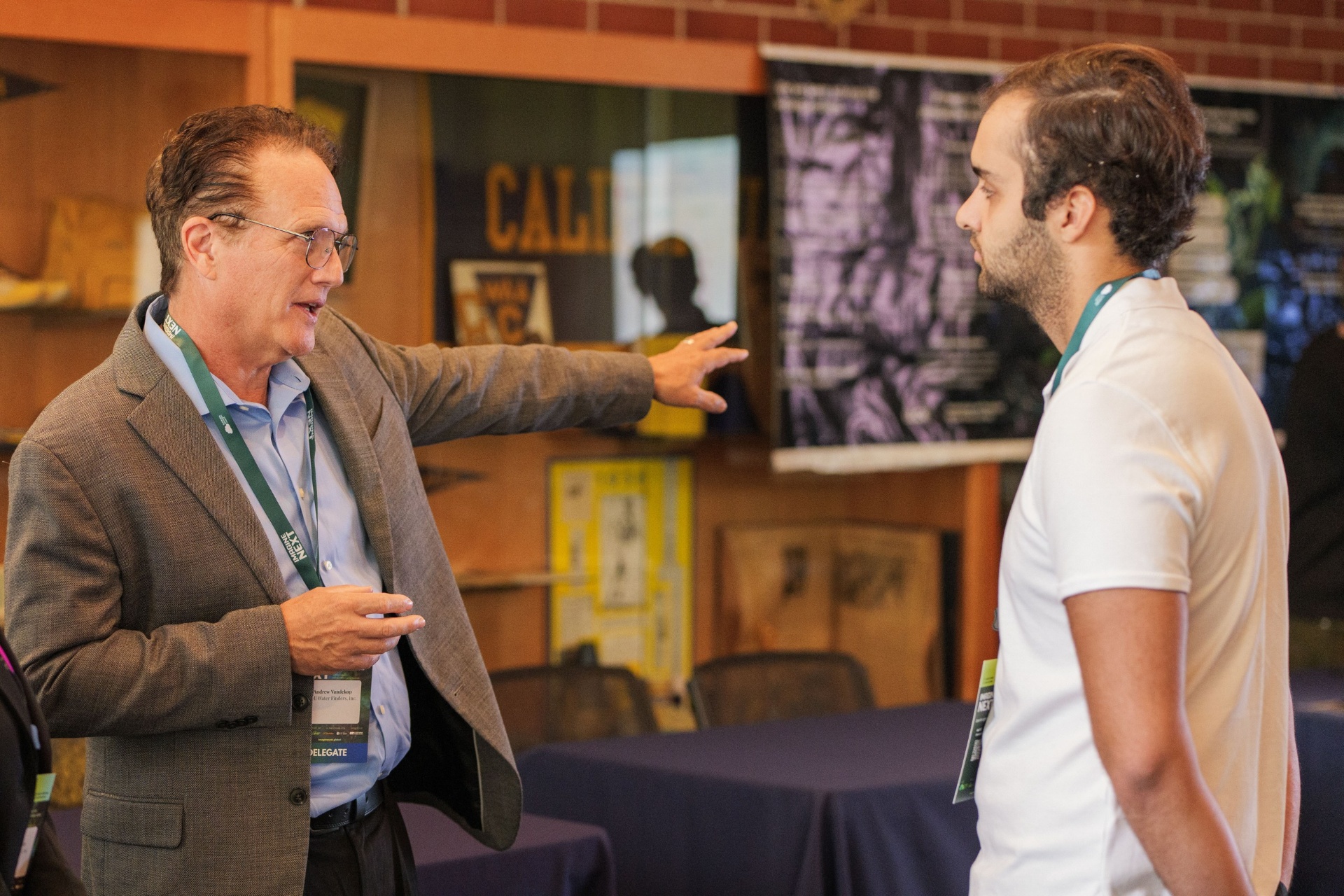 One-on-one conversation between delegates